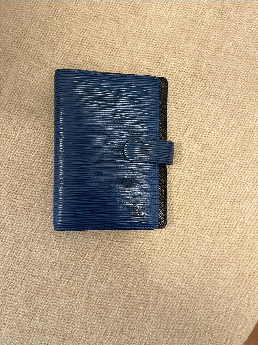Louis Vuitton blue Epi mini organizer in excellent condition